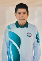 นายบรรพต ยาฟอง